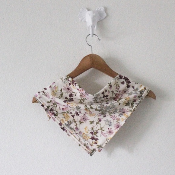 NWT Handmade Floral 18” x 18” Scarf L1042 - Picture 9 of 10